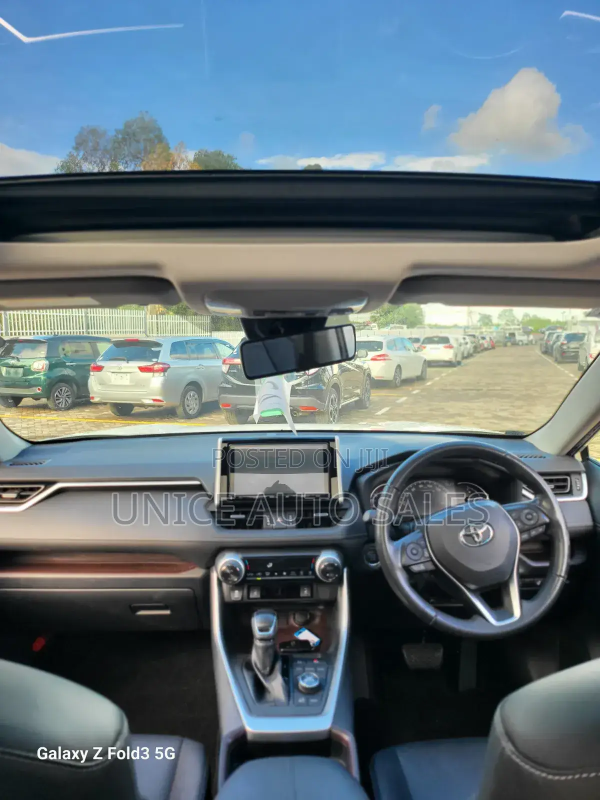 Toyota RAV4 2019 White