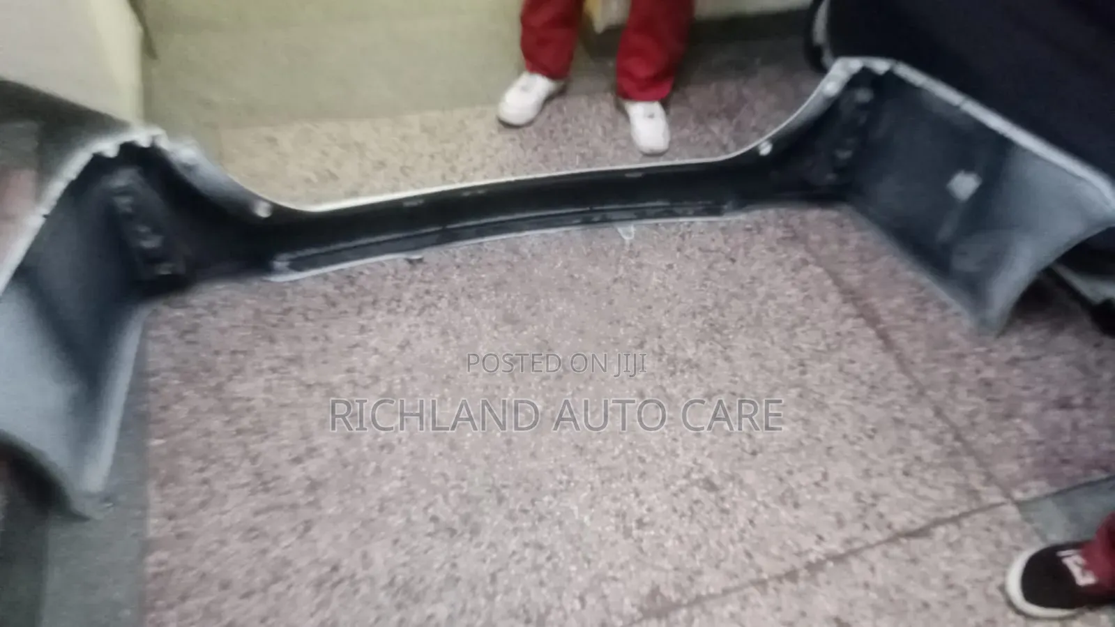 Rear Bumper Noah Zrr80
