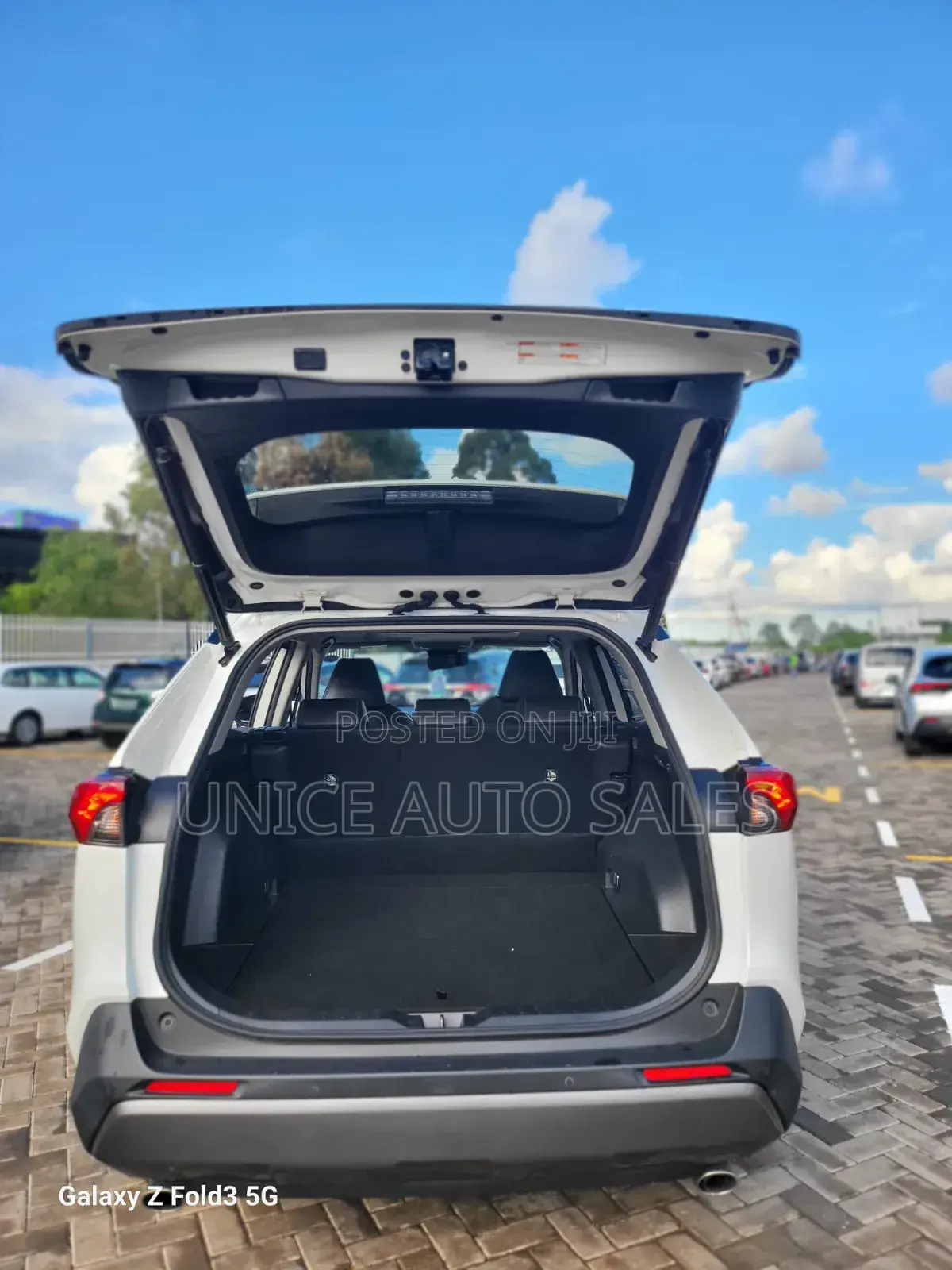 Toyota RAV4 2019 White