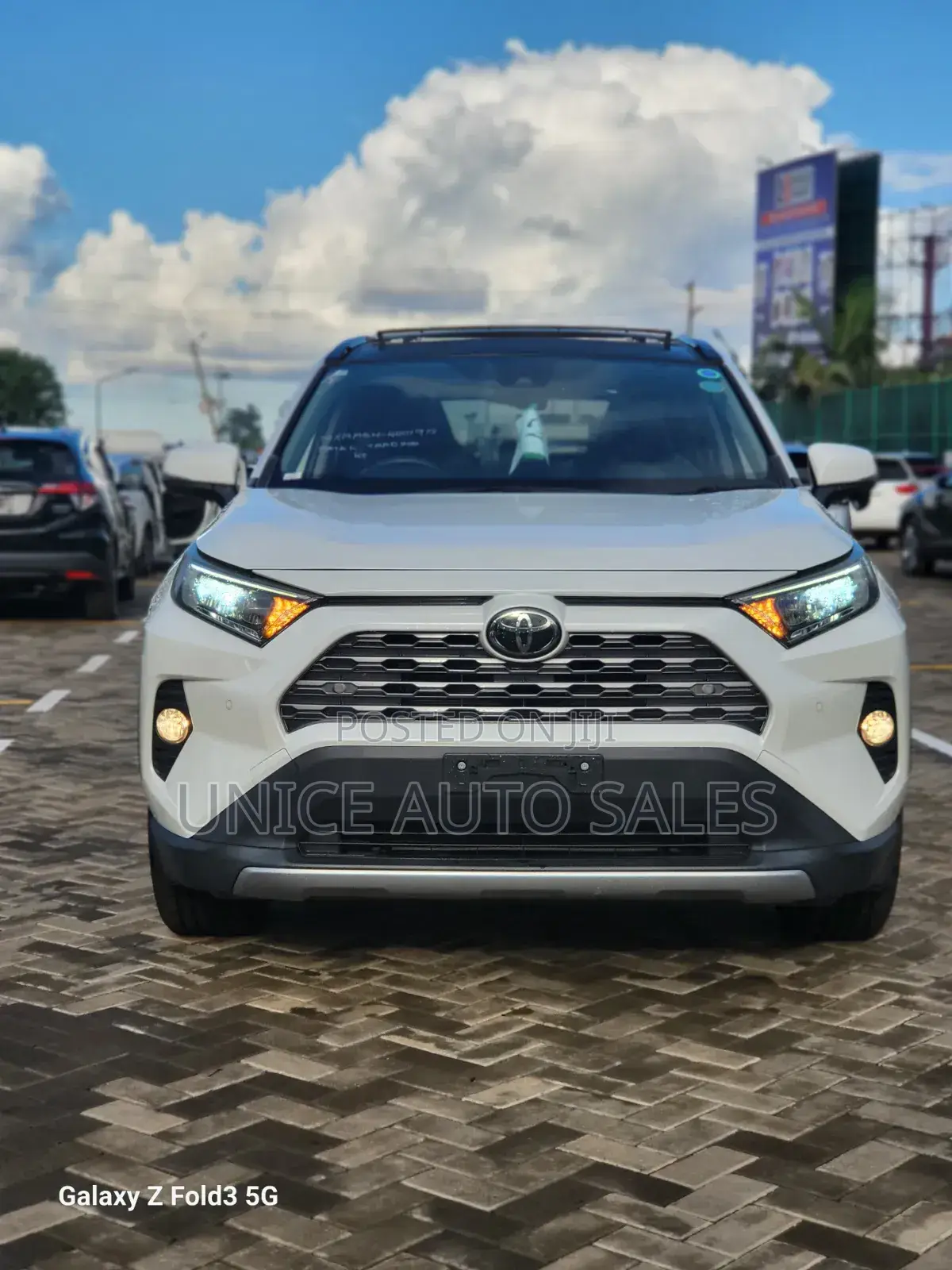 Toyota RAV4 2019 White