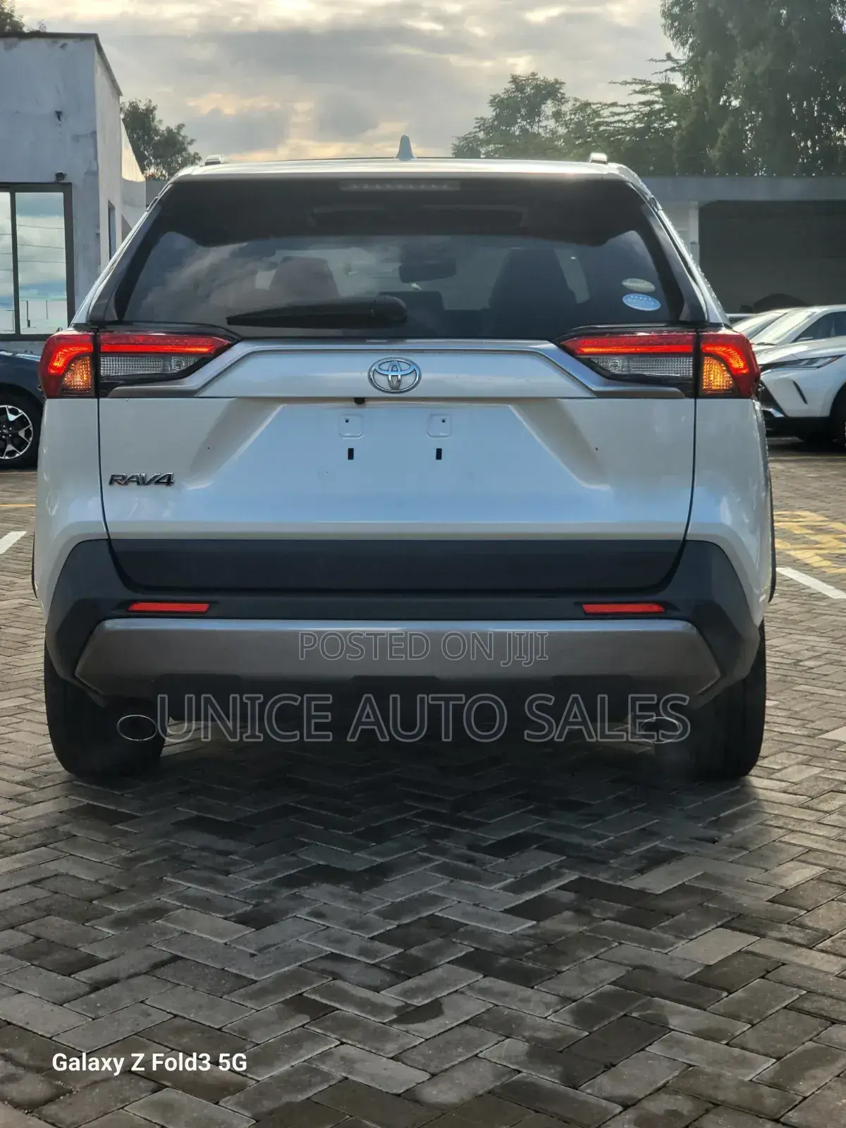 Toyota RAV4 2019 White