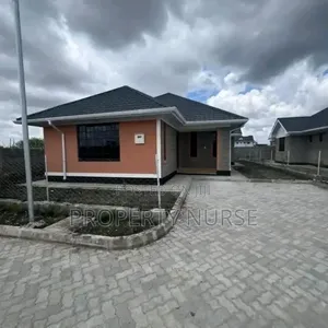 3bdrm Bungalow in Gateway Mall Area for sale