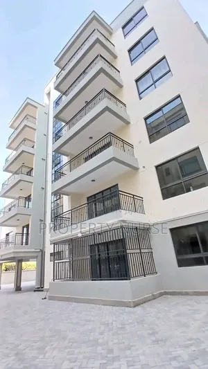 3bdrm Apartment in Gateway Mall Area for sale