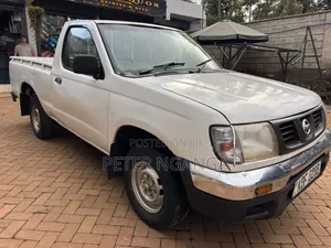 Nissan Hardbody 2002 White