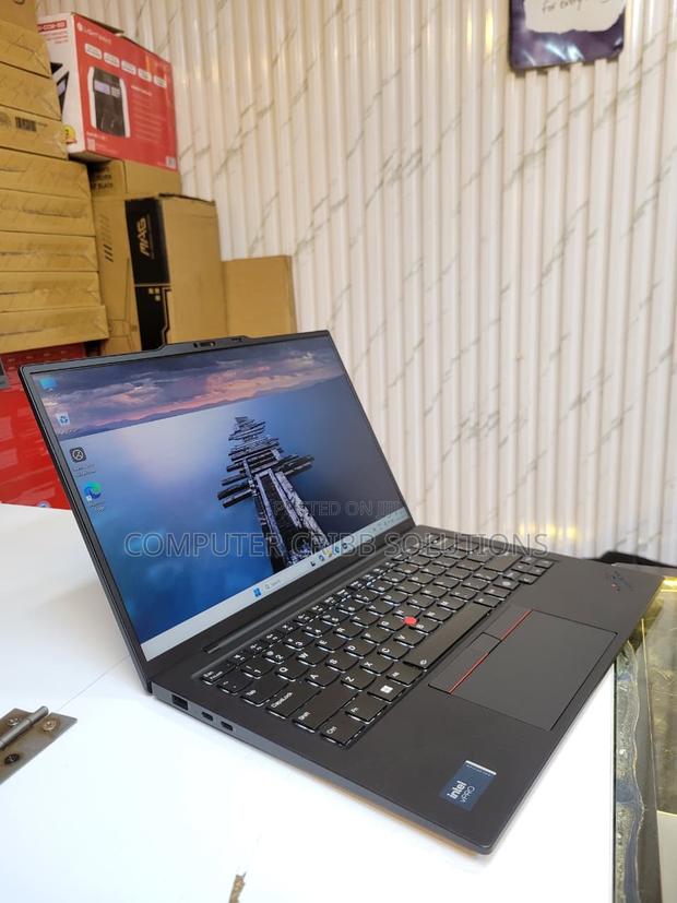 Laptop Lenovo ThinkPad X1 Carbon 16GB Intel Core Ultra 7 SSD 512GB