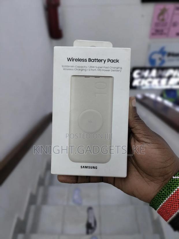 Samsung Wireless Battery Pack - main view