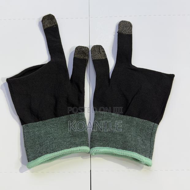 Gaming Gloves!! Mobile Gaming Gloves (High Quality)