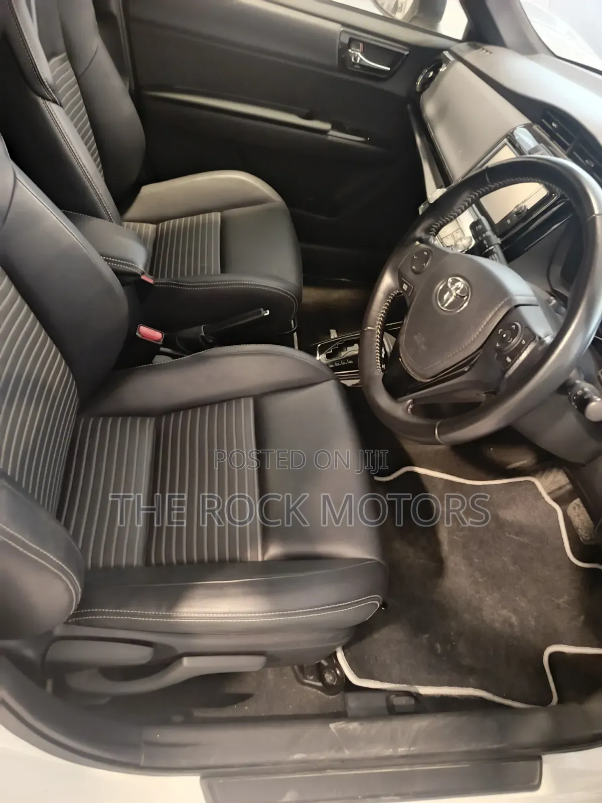 Toyota Corolla Fielder 2019 White