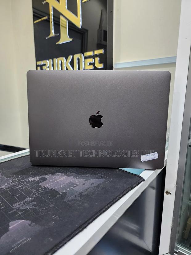 Laptop Apple MacBook Pro 2019 16GB Intel Core i7 SSD 256GB - thumbnail 3