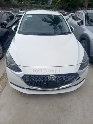 Mazda 2 2019 White