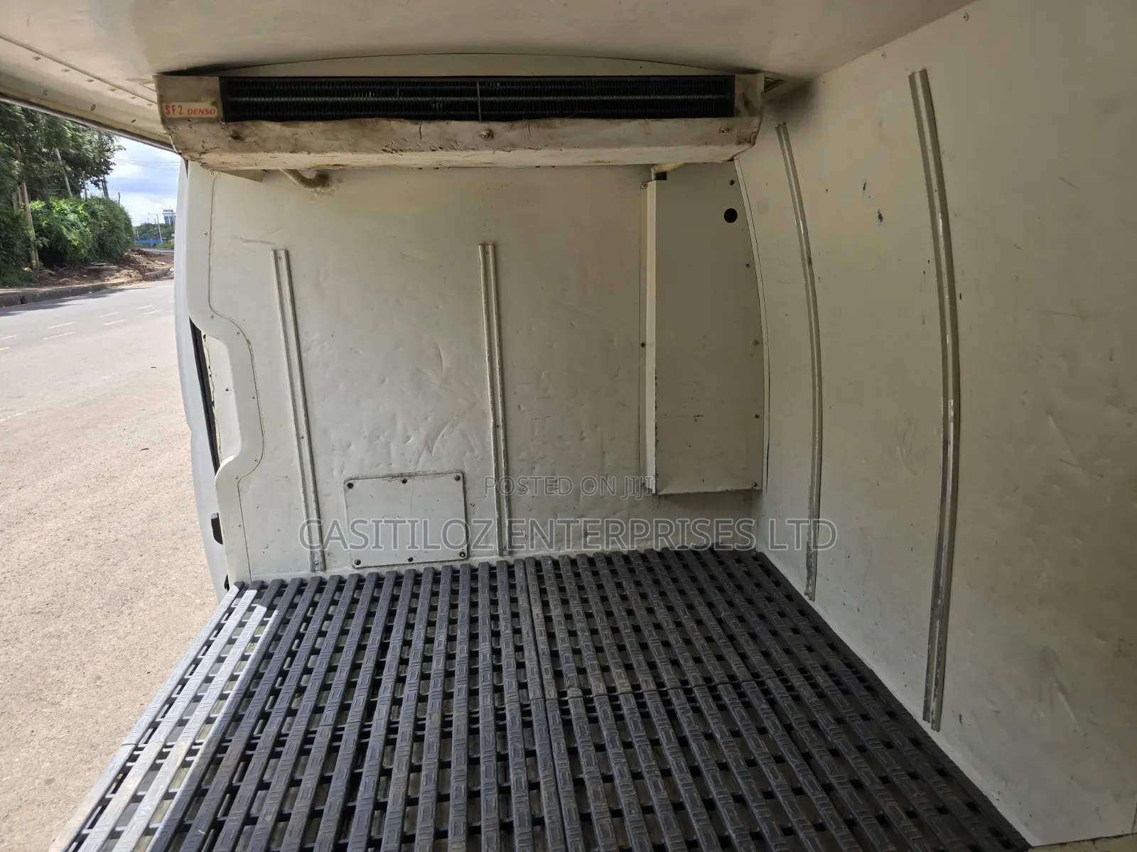Toyota HiAce 2014 White