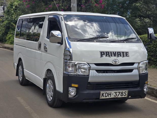 Toyota HiAce 2014 White - thumbnail 2