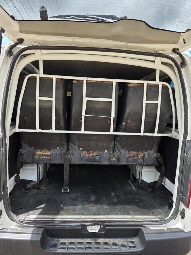 Toyota HiAce 2014 White - thumbnail 5
