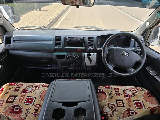 Toyota HiAce 2014 White - thumbnail 7