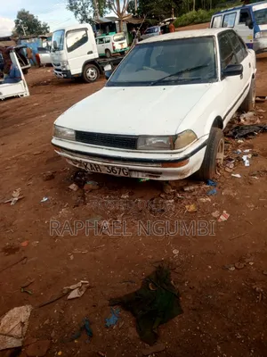 Toyota Corolla 1995 White