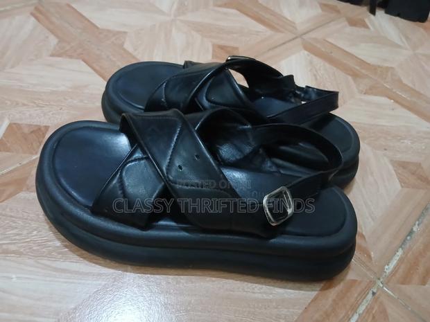 Black Leather Platform Sandals(Thrifted)