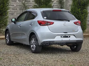 Mazda 2 2020 Silver