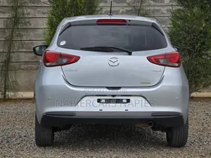 Mazda 2 2020 Silver