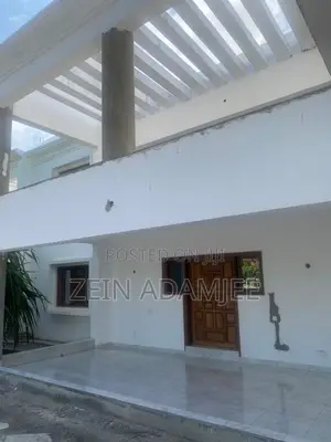 6bdrm Villa in Town Centre for sale