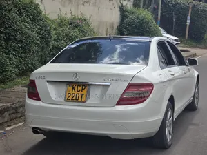 Mercedes-Benz C200 2011 White
