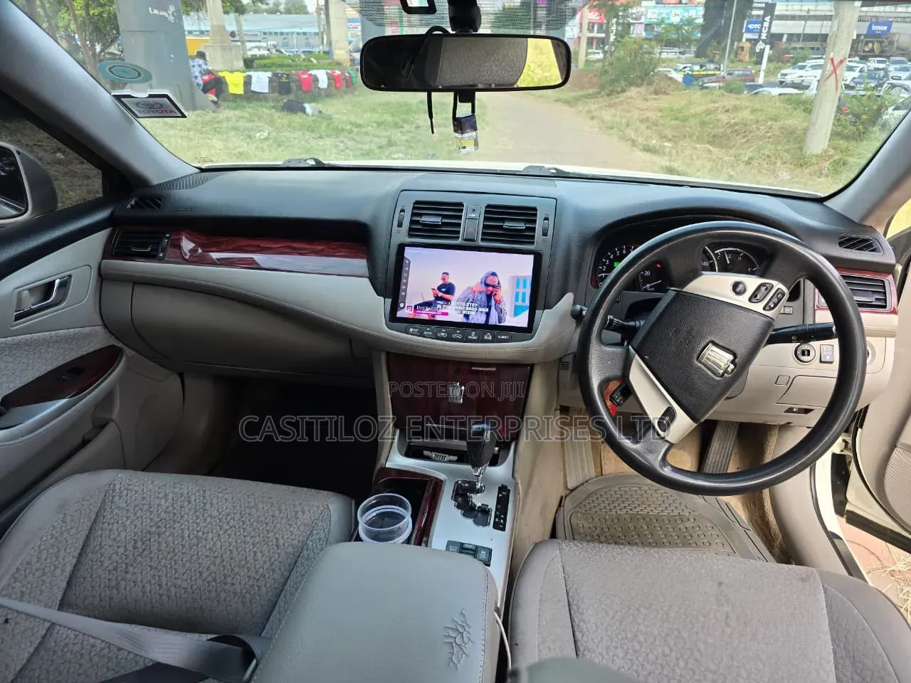 Toyota Crown 2011 White