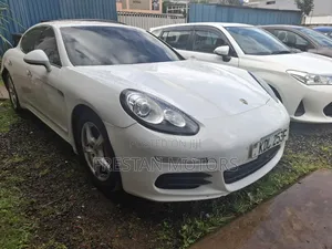 Porsche Panamera 2015 White