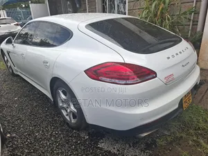 Porsche Panamera 2015 White