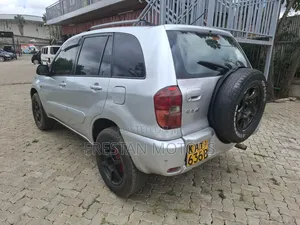 Toyota RAV4 1999 Silver