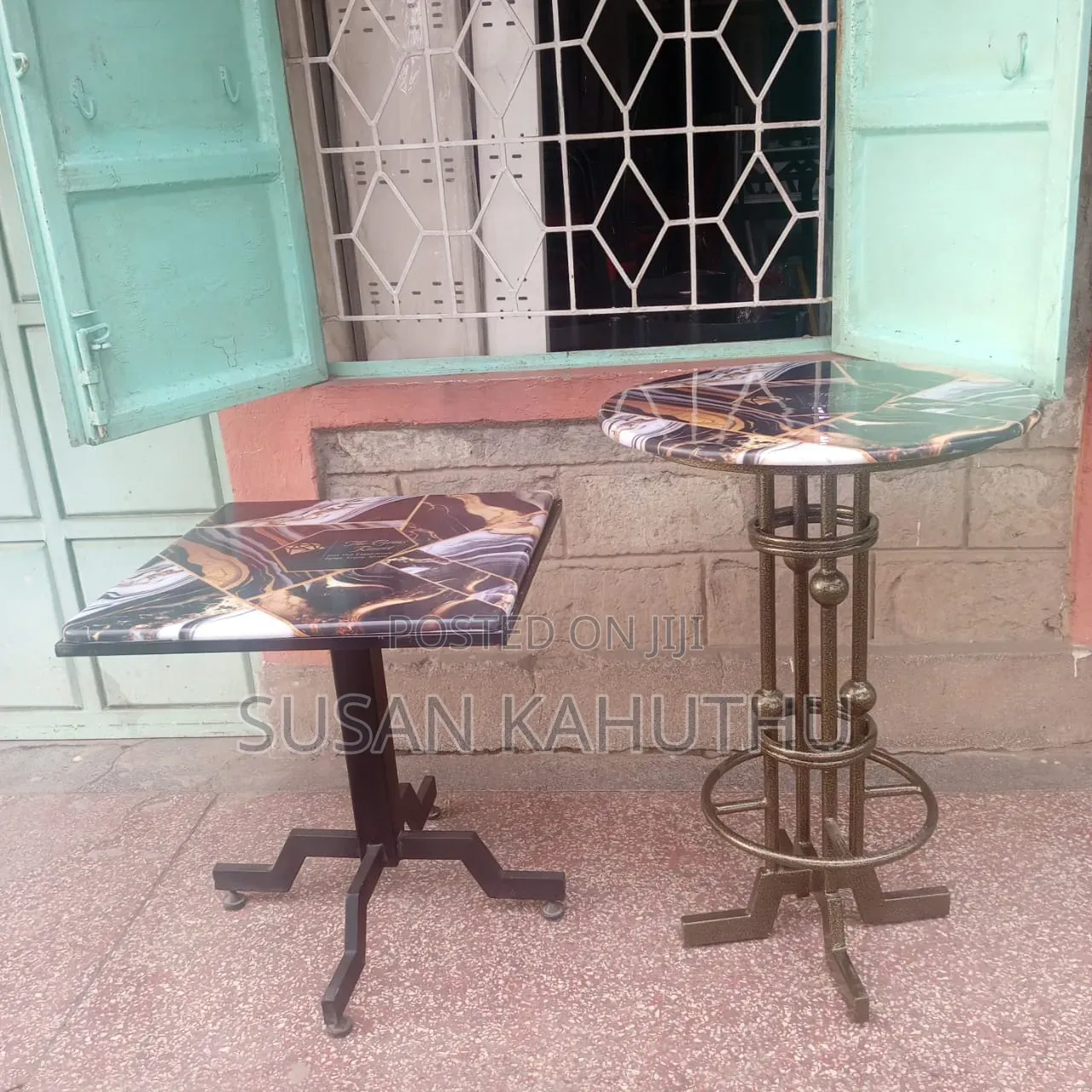 Demure Epoxy Tables