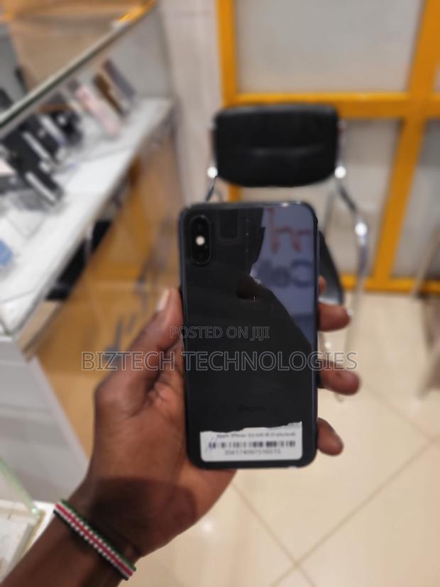 Apple iPhone X 64 GB Black