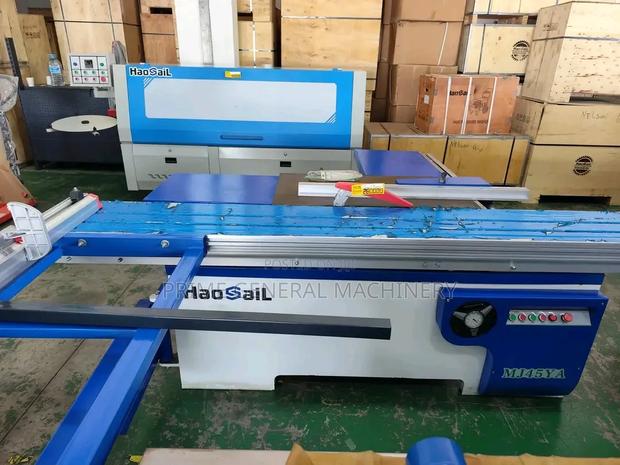 Sliding Table Saw (Panel Saw) - thumbnail 2