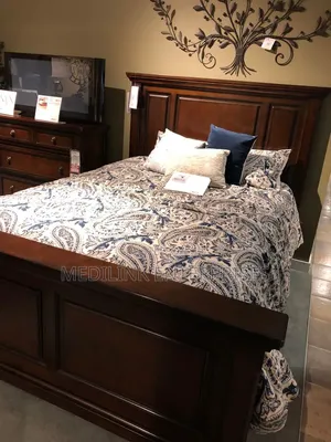 Embassy Walnut Mahogany 6*6 High Bed