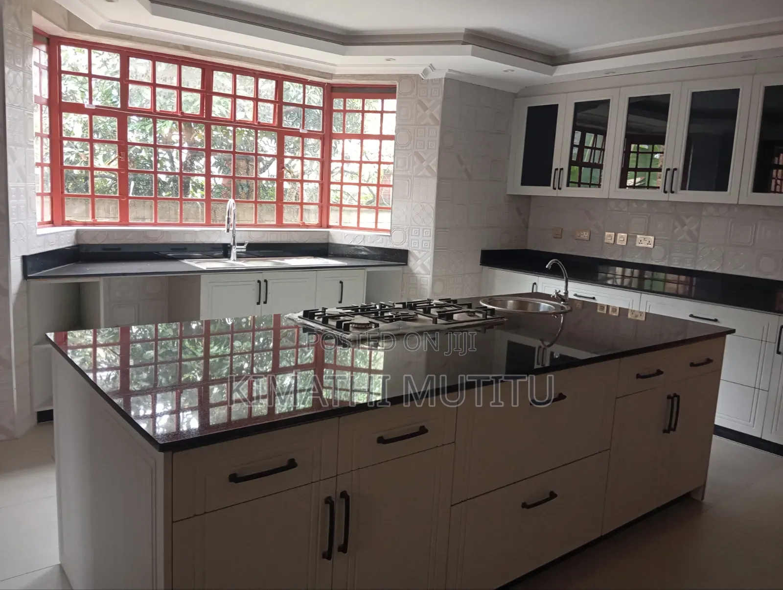 4bdrm Maisonette in Fairacres, Karen C for sale