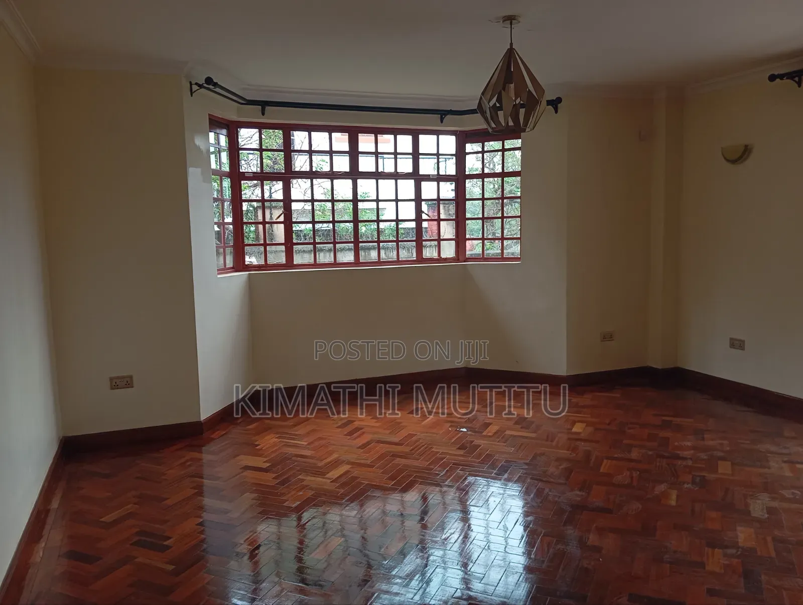 4bdrm Maisonette in Fairacres, Karen C for sale