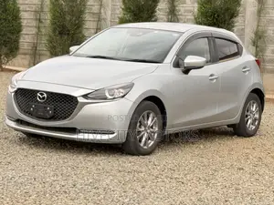 Mazda 2 2020 Silver