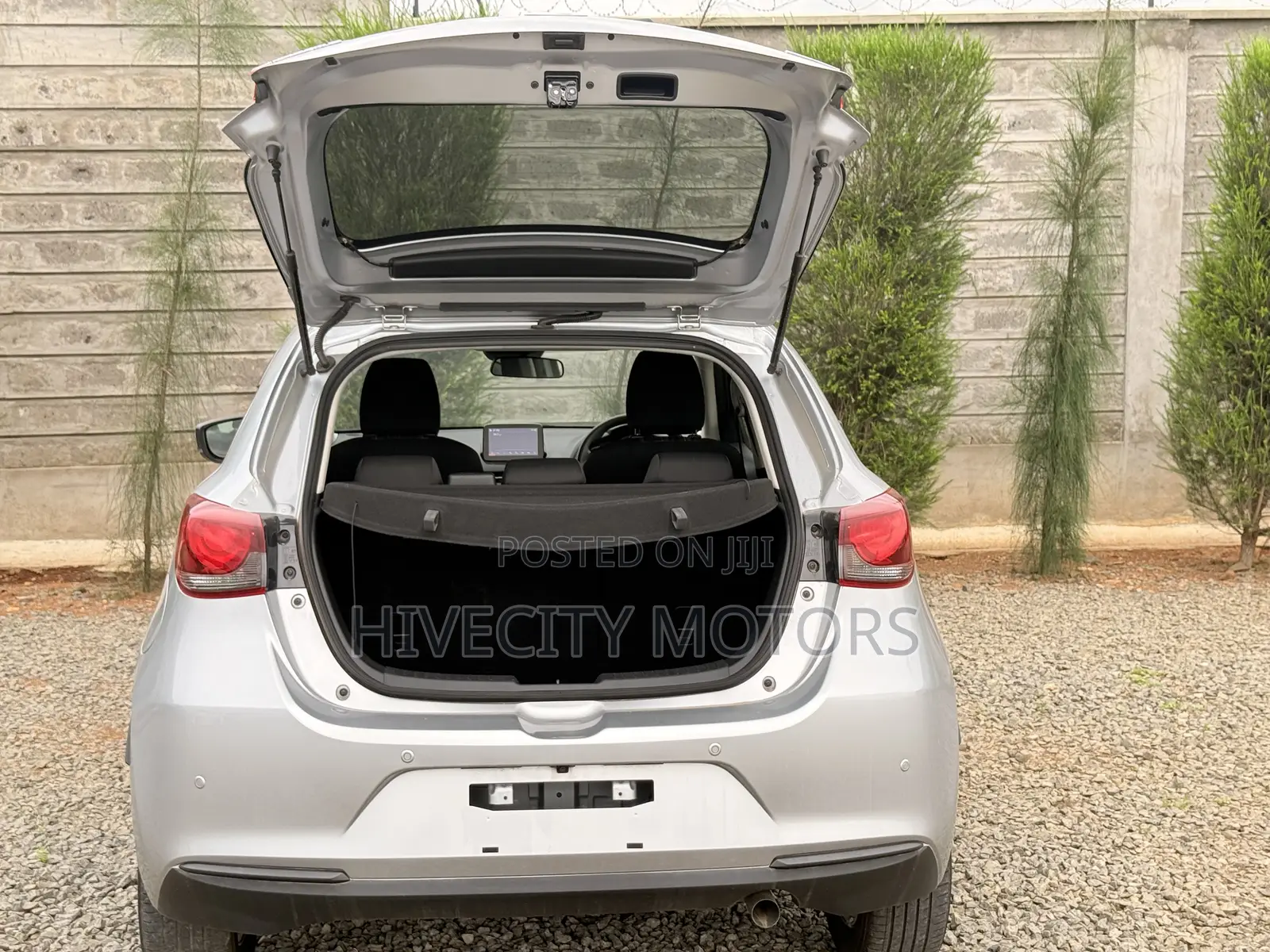 Mazda 2 2020 Silver