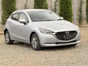 Mazda 2 2020 Silver