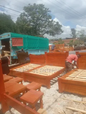 Mahogany Vanish 4*6 Beds Clear Vanish