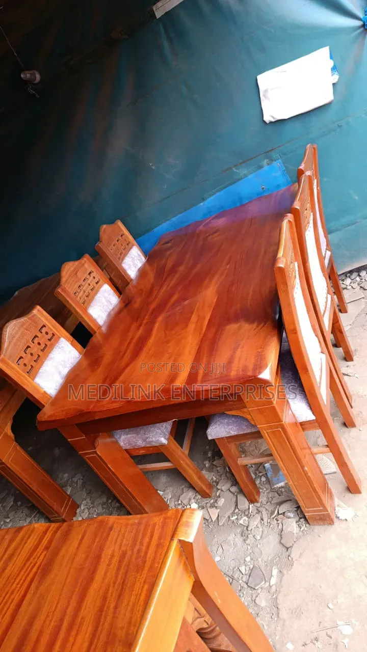 Epic Curio 6-Seater Mahogany Dinning Table Set