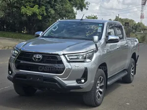 Toyota Hilux Revo Double Cab Deisel 2.4 AWD 2021 Silver