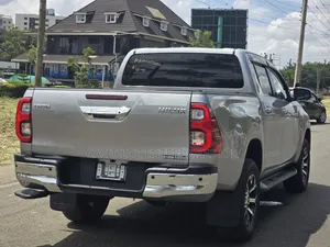 Toyota Hilux Revo Double Cab Deisel 2.4 AWD 2021 Silver