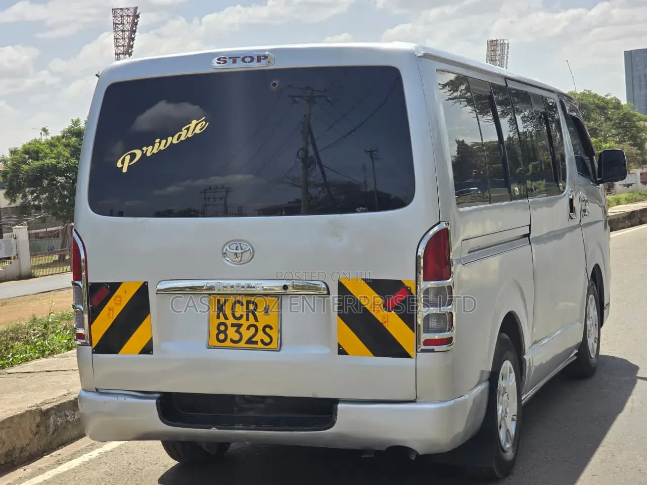 Toyota HiAce 2011 Silver
