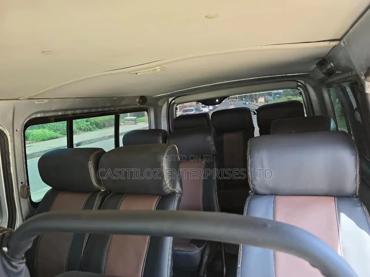 Toyota HiAce 2011 Silver