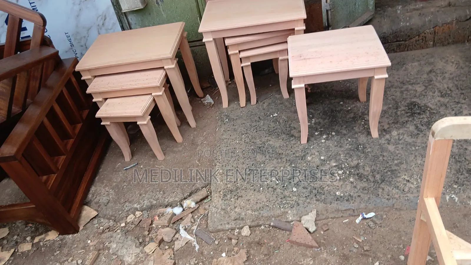 Nestle Stools Mahogany Vanish