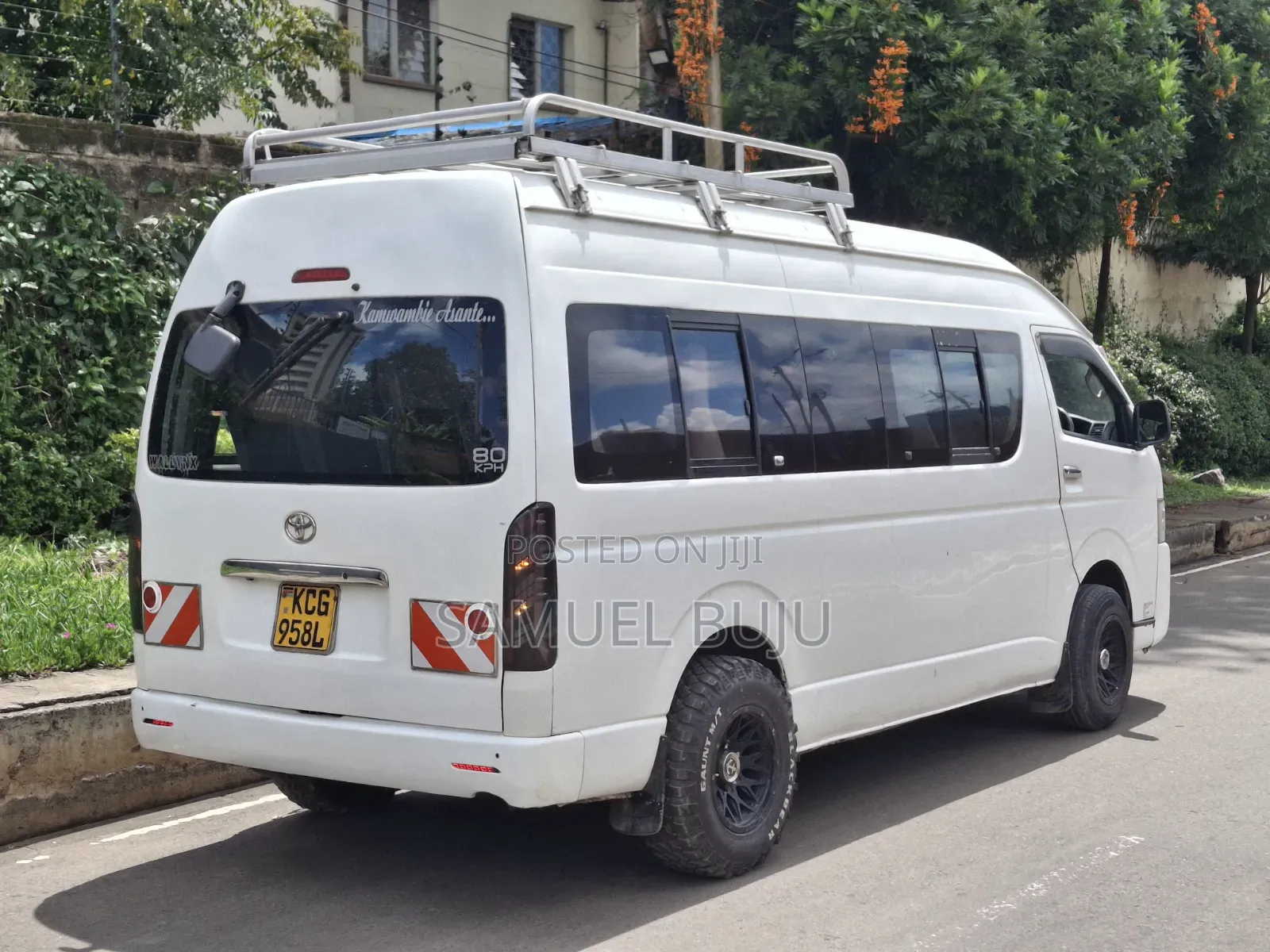 Toyota HiAce 2009 White