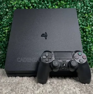 Ex Uk Ps4 Slim Chipped With 8 Games