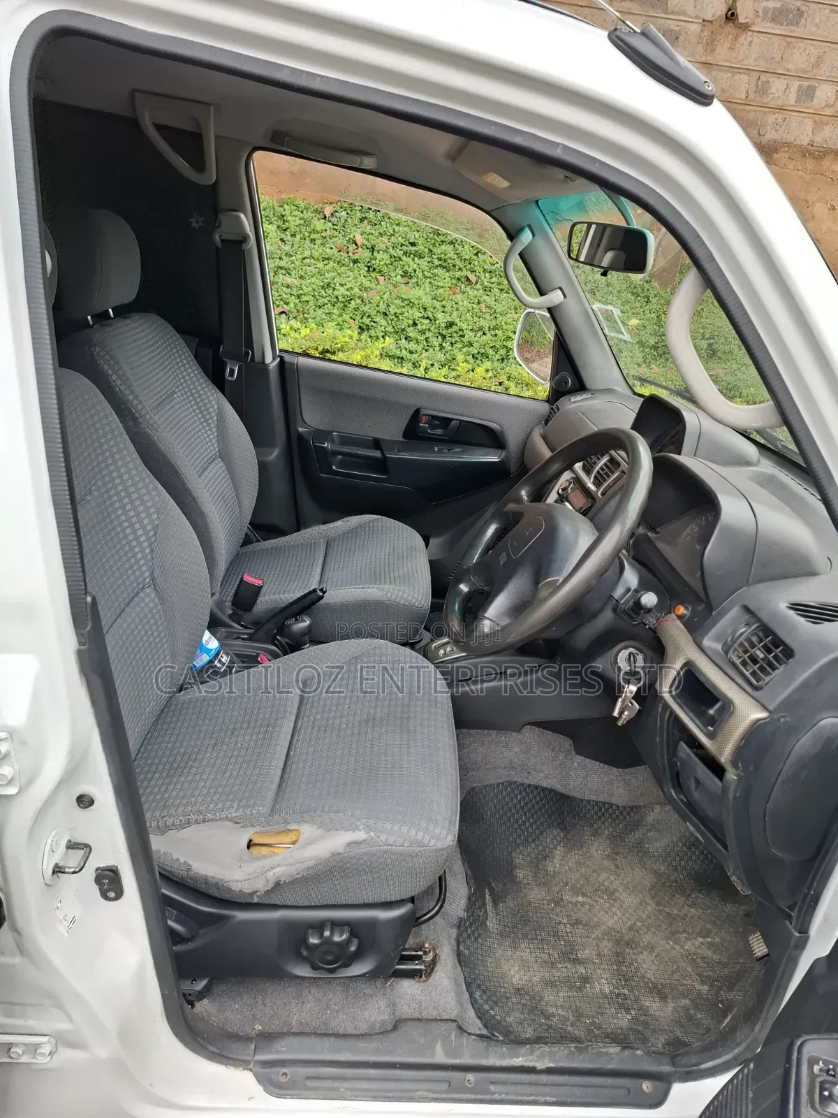 Mitsubishi Pajero IO 1999 White