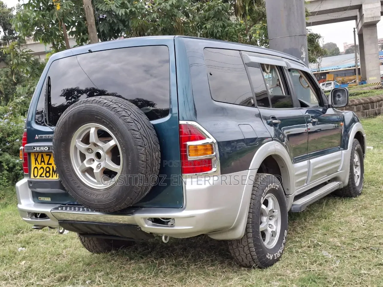 Mitsubishi Pajero Sport 2000 Green