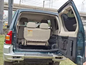 Mitsubishi Pajero Sport 2000 Green