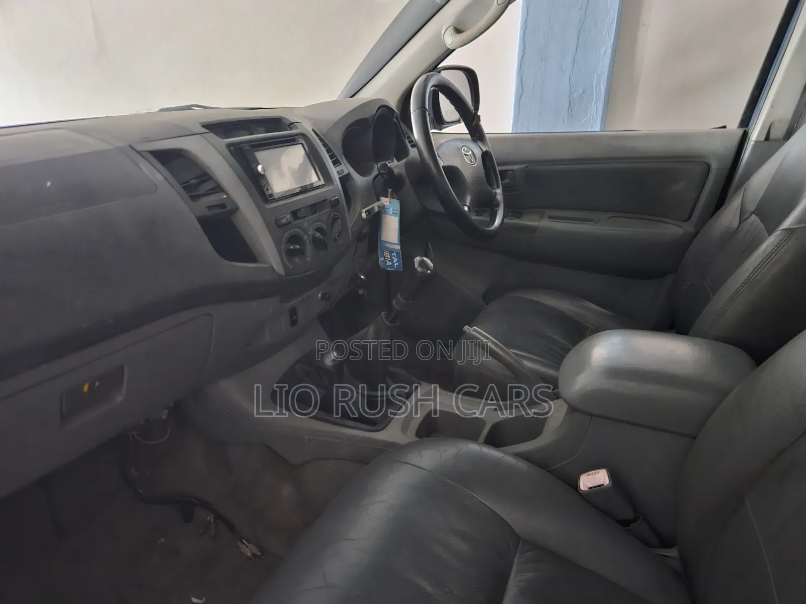 Toyota Hilux 2006 Black